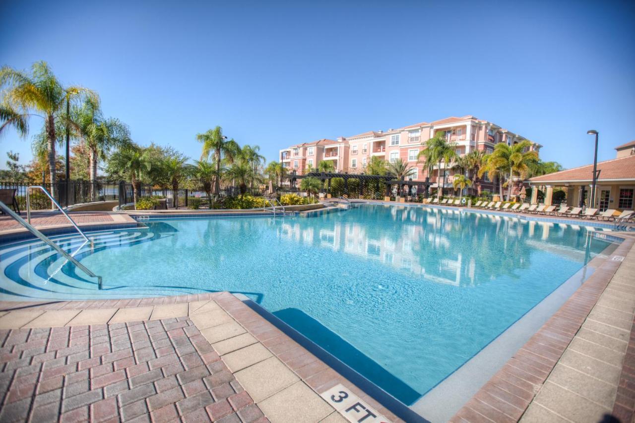 Gorgeous 1st-floor, End Unit W Lakeview Appartement Orlando